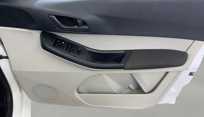2023 Tata TIGOR XZ CNG, CNG, Manual, 26,747 km, Driver Side Door Panels Control