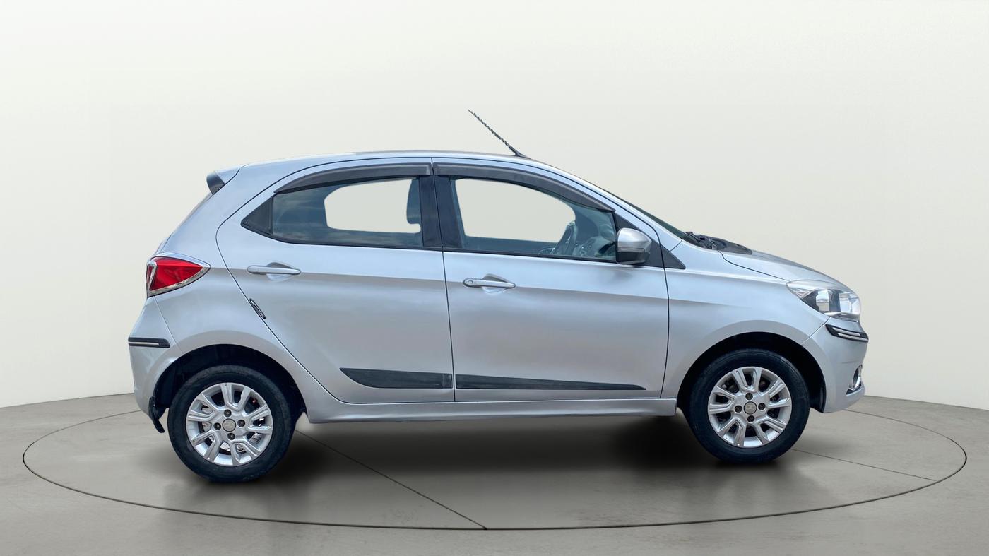 2018 Tata Tiago XZ PETROL, CNG, Manual, 84,858 km, Right Side View