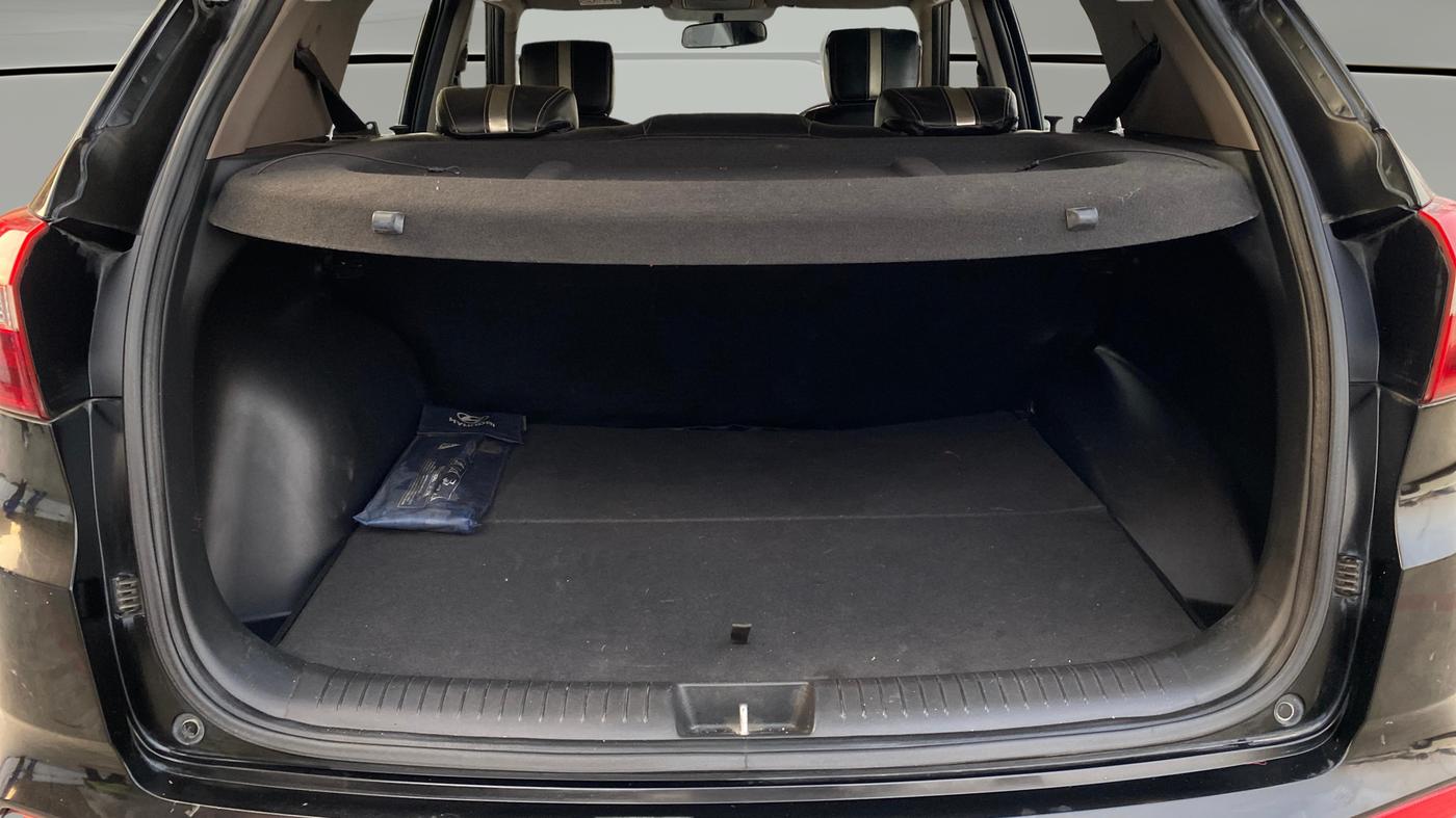 2015 Hyundai Creta SX (O) 1.6 DIESEL, Diesel, Manual, 35,137 km, Boot Open Zoomed View