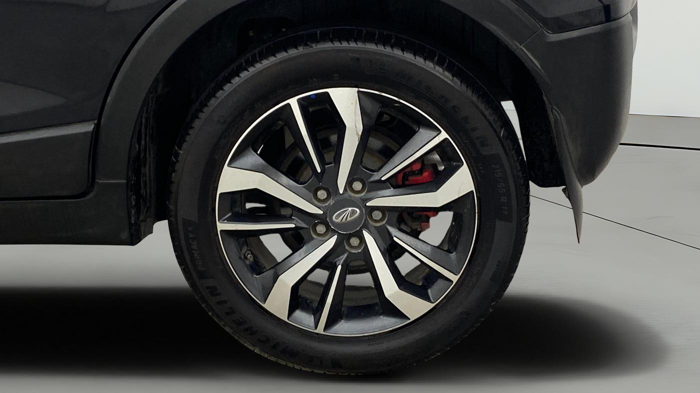 2019 Mahindra XUV300 W8 (O) 1.2 PETROL, Petrol, Manual, 82,849 km, Left Rear Wheel