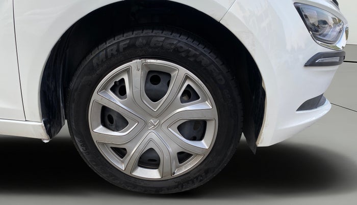 2023 Tata ALTROZ XTA, Petrol, Automatic, 20,449 km, Right Front Wheel