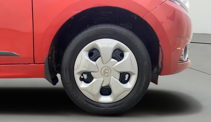 2017 Tata Tiago XZ PETROL, Petrol, Manual, 31,714 km, Right Front Wheel