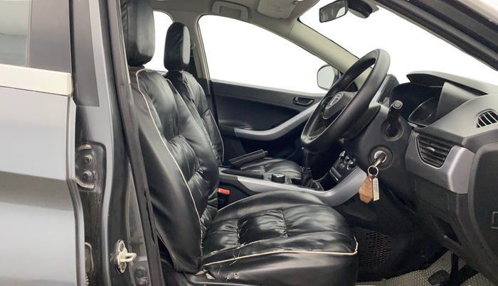 2022 Tata NEXON XM SUNROOF PETROL, Petrol, Manual, 67,389 km, Right Side Front Door Cabin
