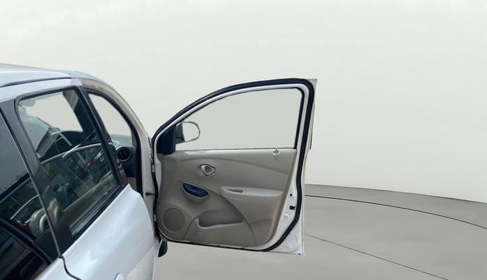 2018 Datsun Go Plus T, Petrol, Manual, 29,975 km, RHS Front Door
