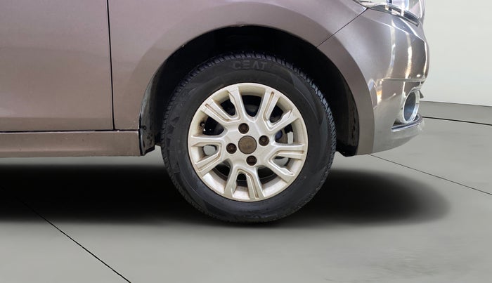 2016 Tata Tiago XZ PETROL, Petrol, Manual, 22,545 km, Right Front Wheel