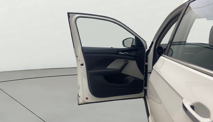 2022 Skoda KUSHAQ STYLE 1.5L TSI MT, Petrol, Manual, 27,212 km, LHS Front Door