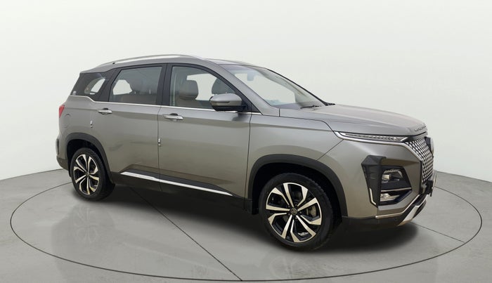 2023 MG HECTOR PLUS SHARP PRO 1.5 PETROL TURBO CVT 7 STR, Petrol, Automatic, 49,775 km, Right Front Diagonal