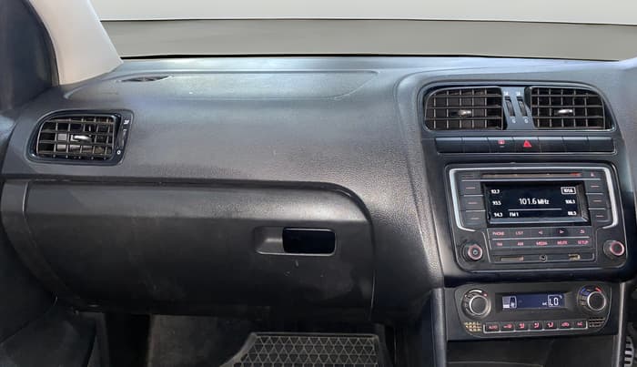 2017 Volkswagen Vento HIGHLINE 1.6 MPI, Petrol, Manual, 49,026 km, Air Conditioner