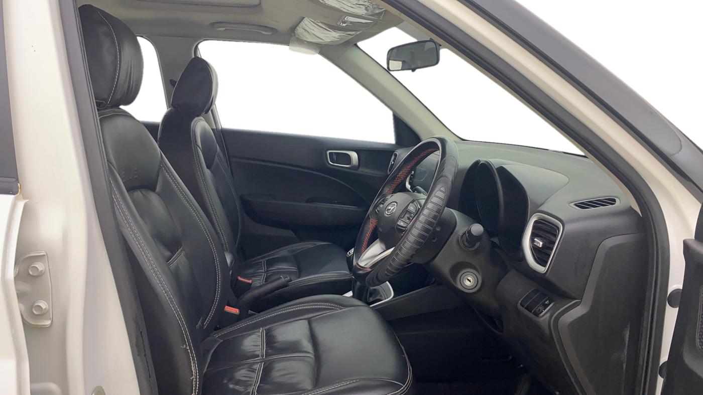 2020 Hyundai VENUE SX 1.0 TURBO, Petrol, Manual, 96,521 km, Right Side Front Door Cabin
