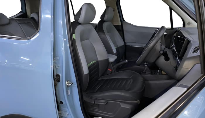 2025 KIA SYROS  HTX 1.0 Turbo 6MT, Petrol, Manual, 5,473 km, Right Side Front Door Cabin