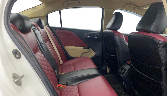 2018 Honda City 1.5L I-VTEC V MT, Petrol, Manual, 35,658 km, Right Side Rear Door Cabin