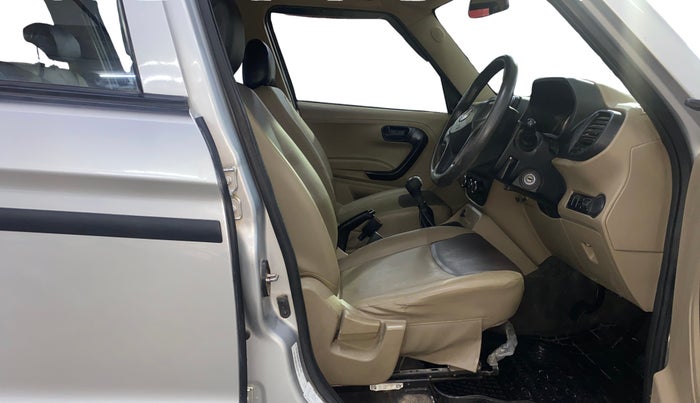 2022 Mahindra BOLERO NEO N 4, Diesel, Manual, 1,02,930 km, Right Side Front Door Cabin