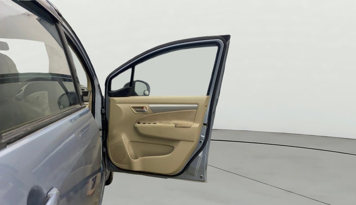 2012 Maruti Ertiga VXI, Petrol, Manual, 66,637 km, RHS Front Door