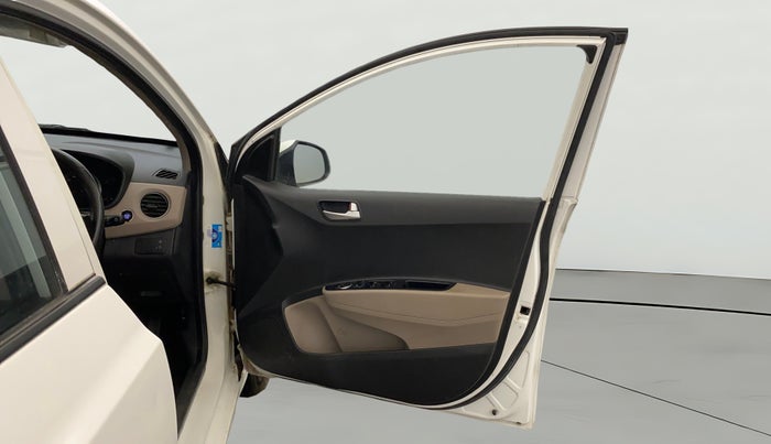 2015 Hyundai Grand i10 ASTA AT 1.2 KAPPA VTVT, Petrol, Automatic, 74,868 km, RHS Front Door