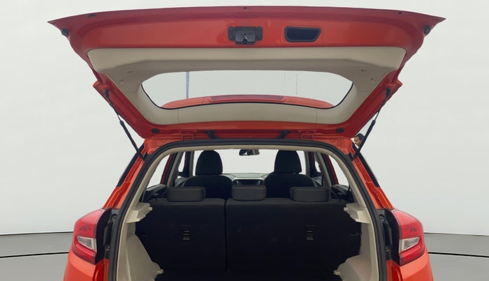 2019 Mahindra XUV300 W8 1.2 PETROL, Petrol, Manual, 58,517 km, Boot Door Open