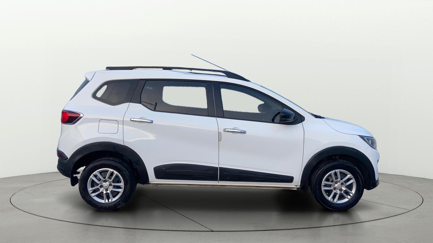 2021 Renault TRIBER RXT, Petrol, Manual, 39,336 km, Right Side View