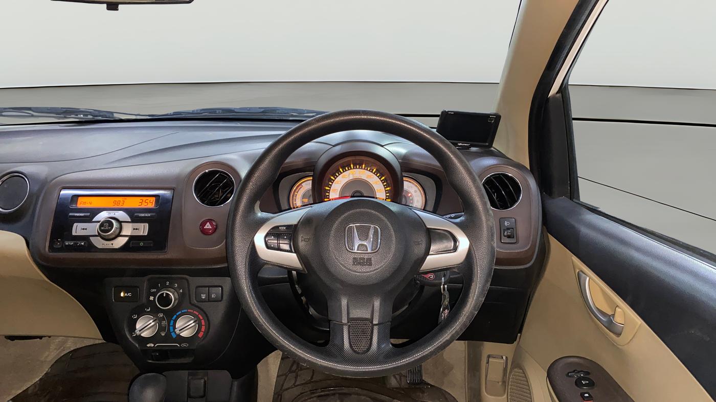 2013 Honda Brio VX AT, Petrol, Automatic, 97,745 km, Steering Wheel Close Up