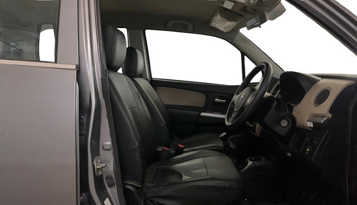 2017 Maruti Wagon R 1.0 LXI CNG, CNG, Manual, 66,078 km, Right Side Front Door Cabin