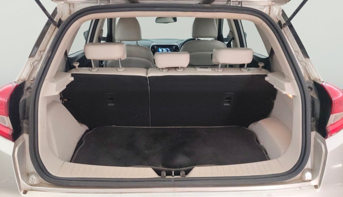2019 Mahindra XUV300 W8 (O) 1.2 PETROL, Petrol, Manual, 62,636 km, Boot Open Zoomed View