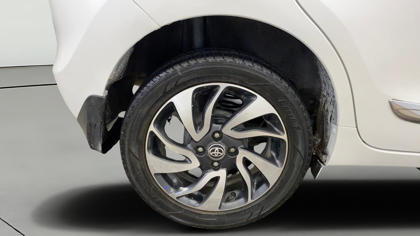 2021 Toyota Glanza G, Petrol, Manual, 28,518 km, Right Rear Wheel