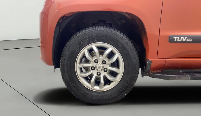 2017 Mahindra TUV300 T8 AMT, Diesel, Automatic, 1,02,809 km, Left Front Wheel