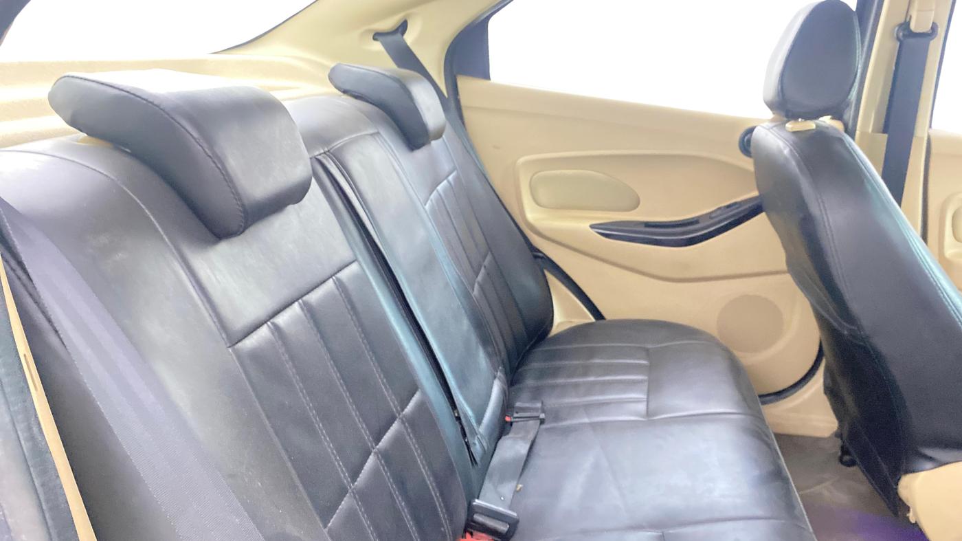 2016 Ford Figo Aspire TITANIUM 1.2 PETROL, Petrol, Manual, 71,921 km, Right Side Rear Door Cabin