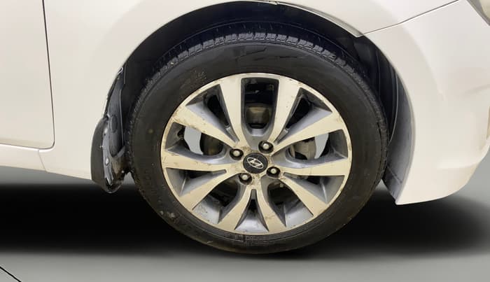 2015 Hyundai Verna FLUIDIC 1.6 VTVT SX, Petrol, Manual, 51,445 km, Right Front Wheel