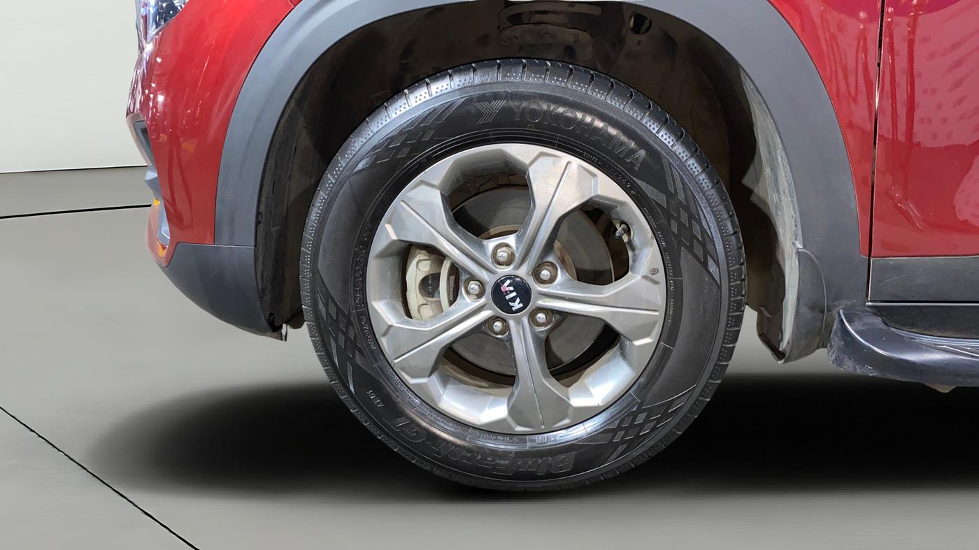 2020 KIA SELTOS HTK PLUS 1.5, Petrol, Manual, 28,909 km, Left Front Wheel