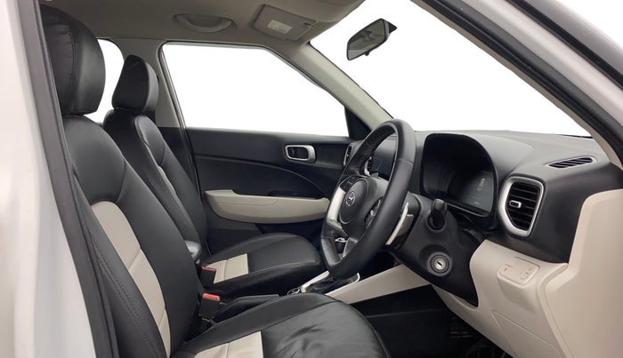 2022 Hyundai VENUE S (O) 1.0 Turbo Petrol DCT, Petrol, Automatic, 42,538 km, Right Side Front Door Cabin