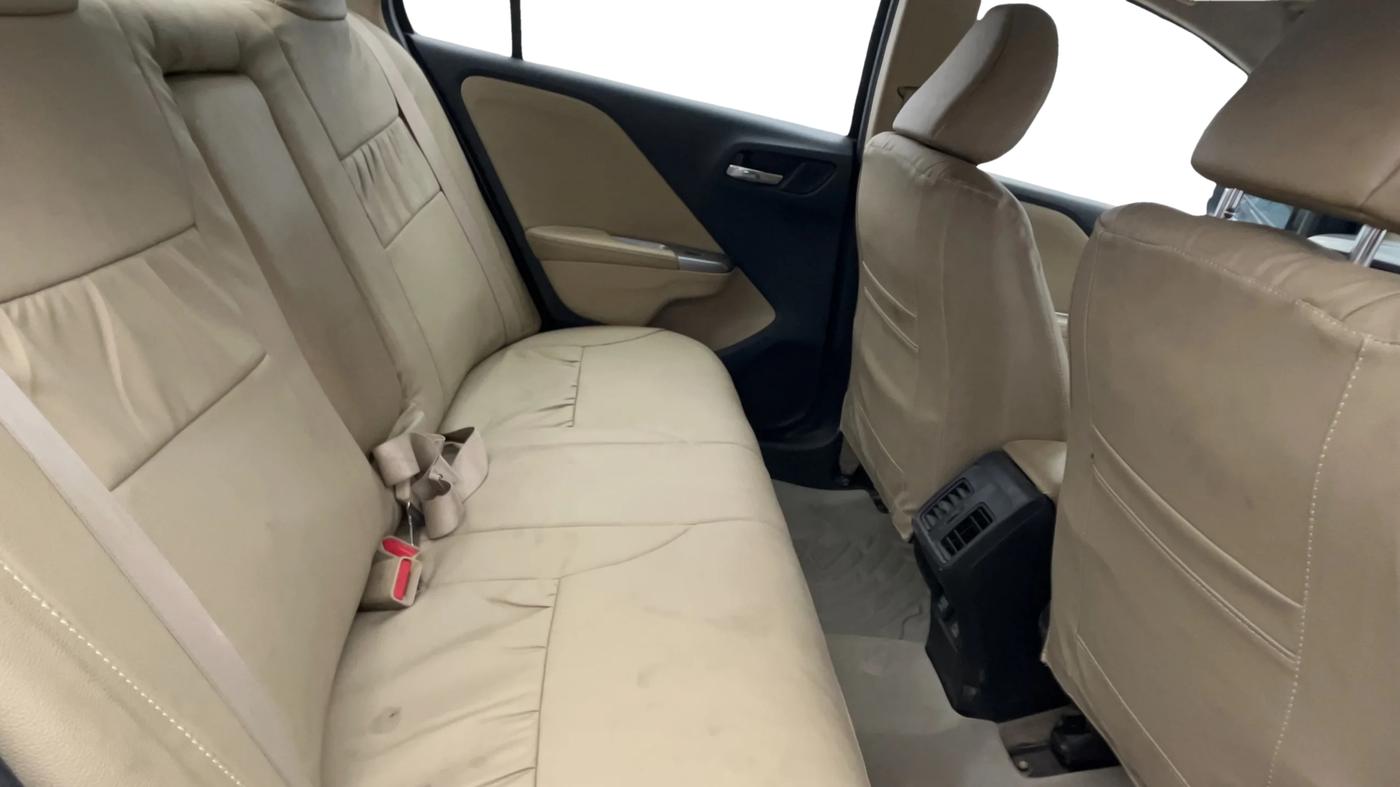 2015 Honda City 1.5L I-VTEC VX, Petrol, Manual, 1,00,657 km, Right Side Rear Door Cabin