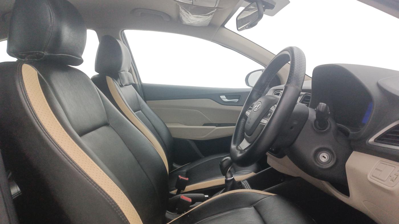 2018 Hyundai Verna 1.6 VTVT SX, Petrol, Manual, 70,377 km, Right Side Front Door Cabin