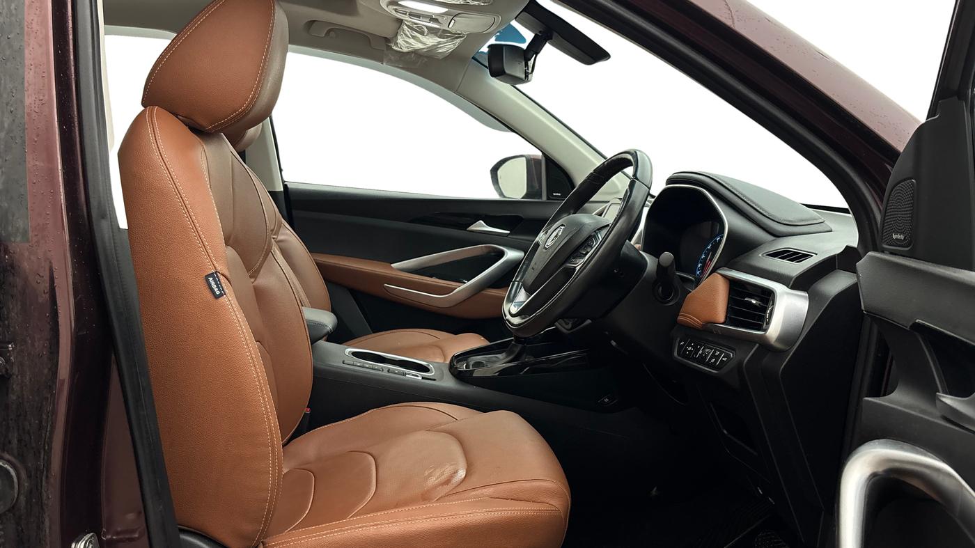2022 MG HECTOR PLUS SHARP 1.5 PETROL TURBO CVT 6-STR, Petrol, Automatic, 39,063 km, Right Side Front Door Cabin