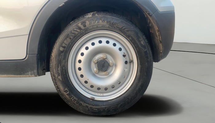 2022 Mahindra XUV300 W4 1.2 PETROL, Petrol, Manual, 23,259 km, Left Rear Wheel