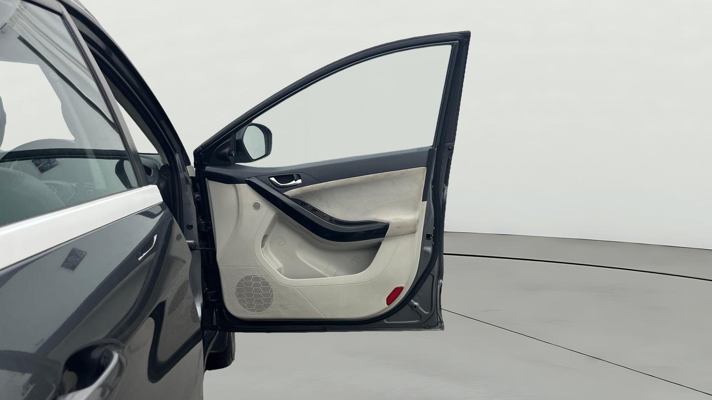 2021 Tata NEXON XZA PLUS (O) PETROL, Petrol, Automatic, 68,893 km, RHS Front Door