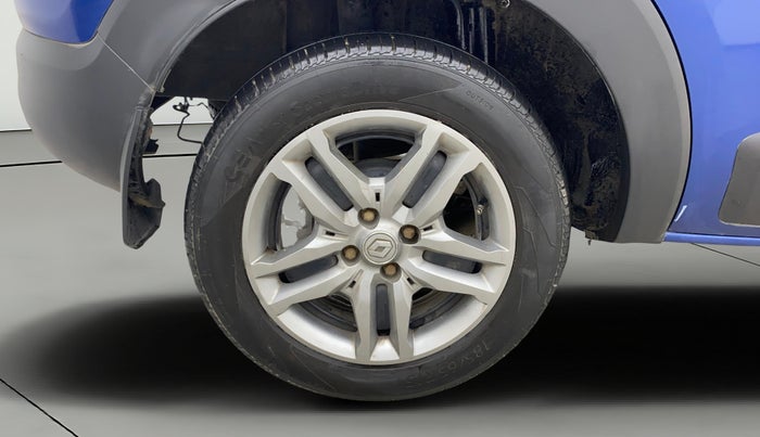 2019 Renault TRIBER RXZ, Petrol, Manual, 30,870 km, Right Rear Wheel