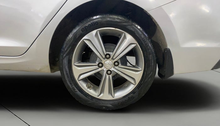 2017 Hyundai Verna 1.6 CRDI SX, Diesel, Manual, 1,40,501 km, Left Rear Wheel