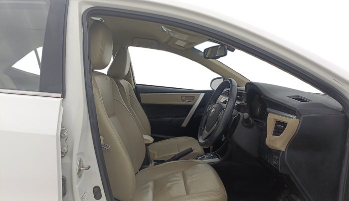 2014 Toyota Corolla Altis VL CVT PETROL, Petrol, Automatic, 47,774 km, Right Side Front Door Cabin