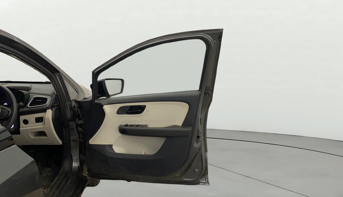 2025 Tata ALTROZ XM PLUS SUNROOF CNG, CNG, Manual, 28,035 km, RHS Front Door