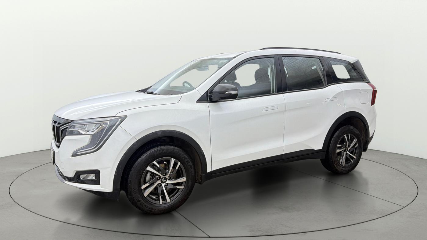 2025 Mahindra XUV700 AX 5 P AT 5 STR, Petrol, Automatic, 3,138 km, Left Front Diagonal