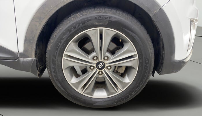 2018 Hyundai Creta SX PLUS AT 1.6 DIESEL, Diesel, Automatic, 1,22,910 km, Right Front Wheel