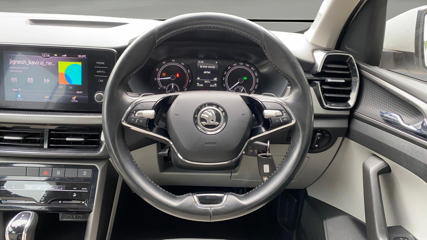 2023 Skoda KUSHAQ AMBITION 1.0L TSI AT, Petrol, Automatic, 25,209 km, Steering Wheel Close Up