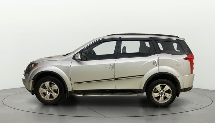 2015 Mahindra XUV500 W8, Diesel, Manual, 1,20,724 km, Left Side