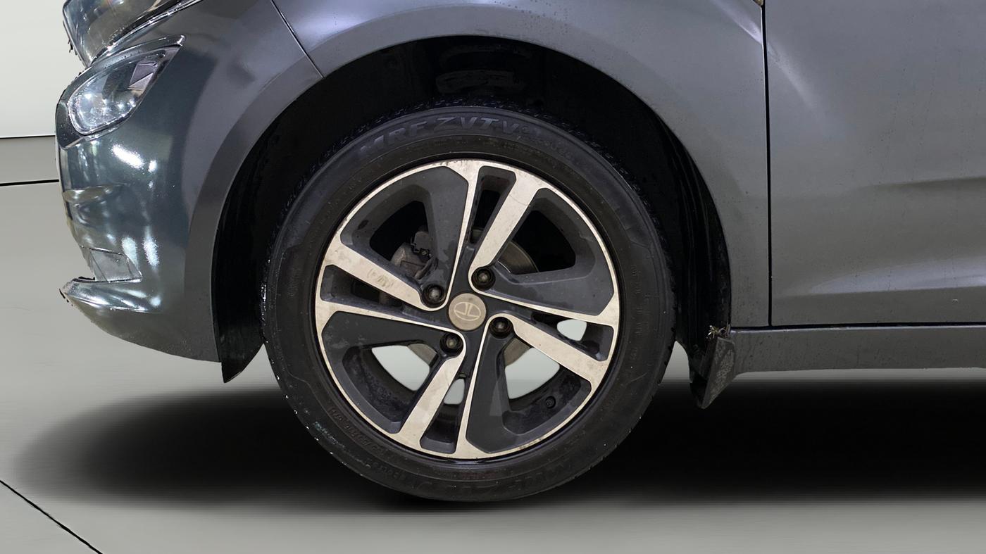 2020 Tata ALTROZ XZ PETROL, Petrol, Manual, 47,865 km, Left Front Wheel