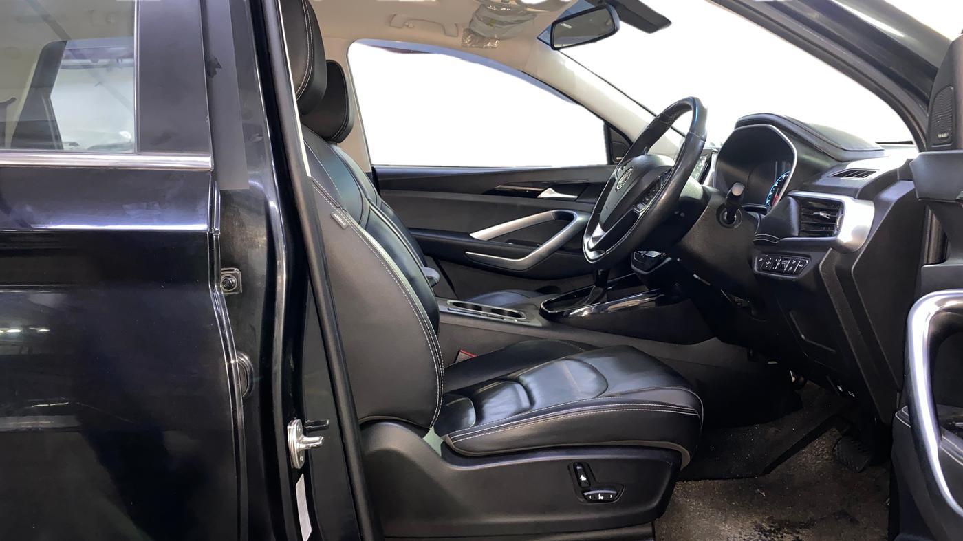2020 MG HECTOR SHARP 1.5 DCT PETROL, Petrol, Automatic, 30,931 km, Right Side Front Door Cabin