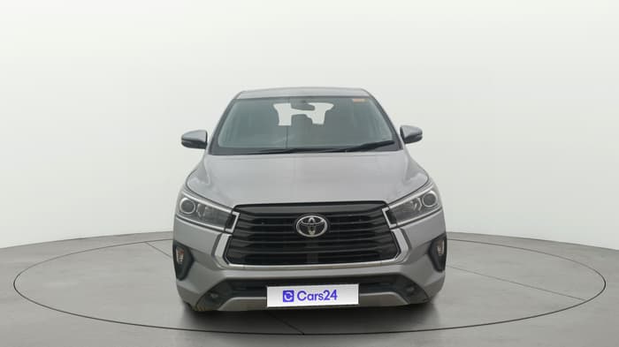 2022 Toyota Innova Crysta 2.4 VX 8 STR, Diesel, Manual, 28,485 km, Front
