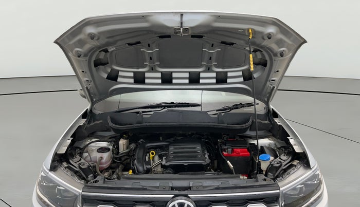 2022 Volkswagen TAIGUN TOPLINE 1.0 TSI MT, Petrol, Manual, 49,465 km, Open Bonet