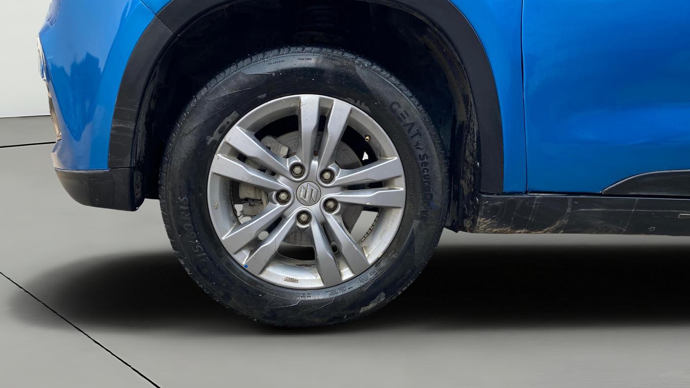 2016 Maruti Vitara Brezza ZDI, Diesel, Manual, 73,581 km, Left Front Wheel