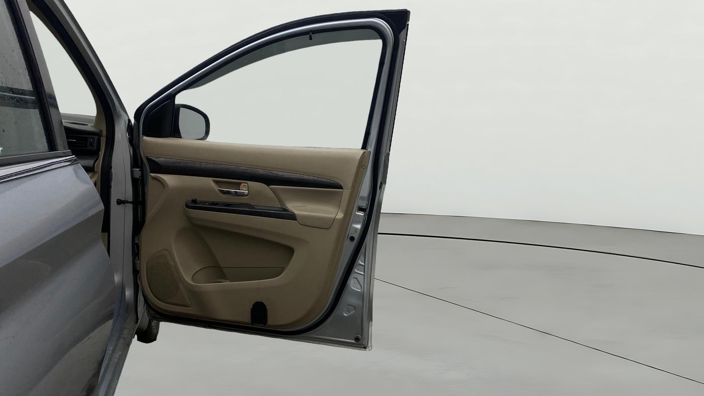 2022 Maruti Ertiga ZXI SHVS, Petrol, Manual, 66,537 km, RHS Front Door