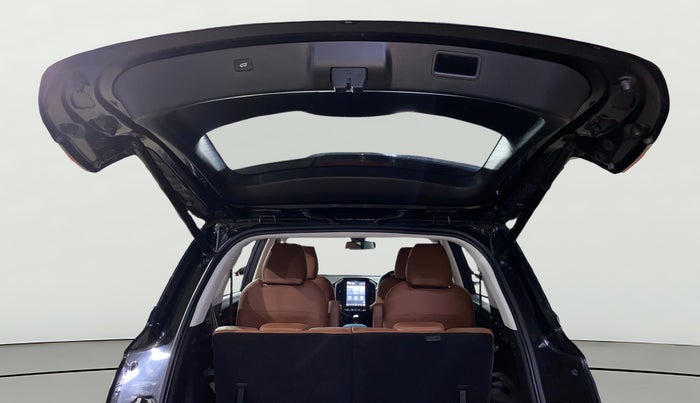 2021 MG HECTOR PLUS SHARP 1.5 PETROL TURBO HYBRID MT 6-STR, Petrol, Manual, 27,661 km, Boot Door Open