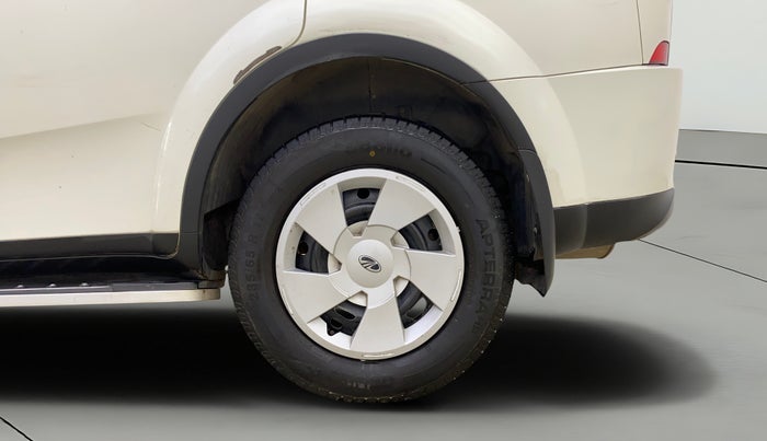 2018 Mahindra XUV500 W7, Diesel, Manual, 81,666 km, Left Rear Wheel